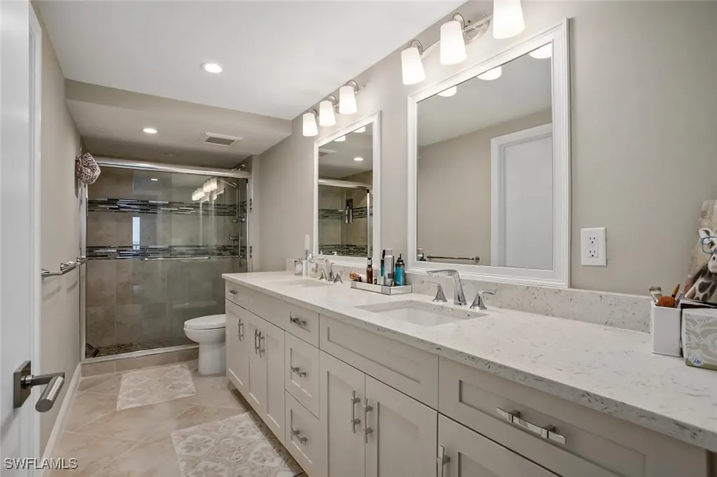 10851 Gulf Shore Drive Naples FL 34108