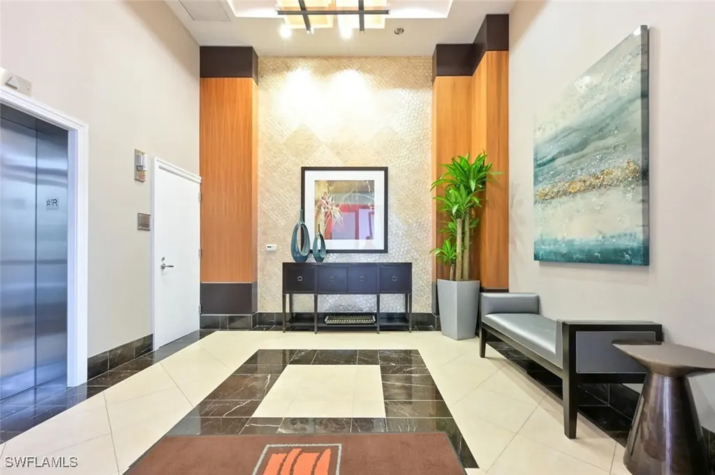 9115 Strada Place Naples FL 34108