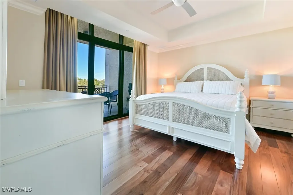9115 Strada Place Naples FL 34108
