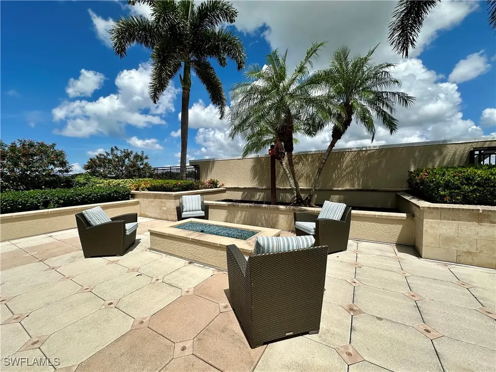 9115 Strada Place Naples FL 34108