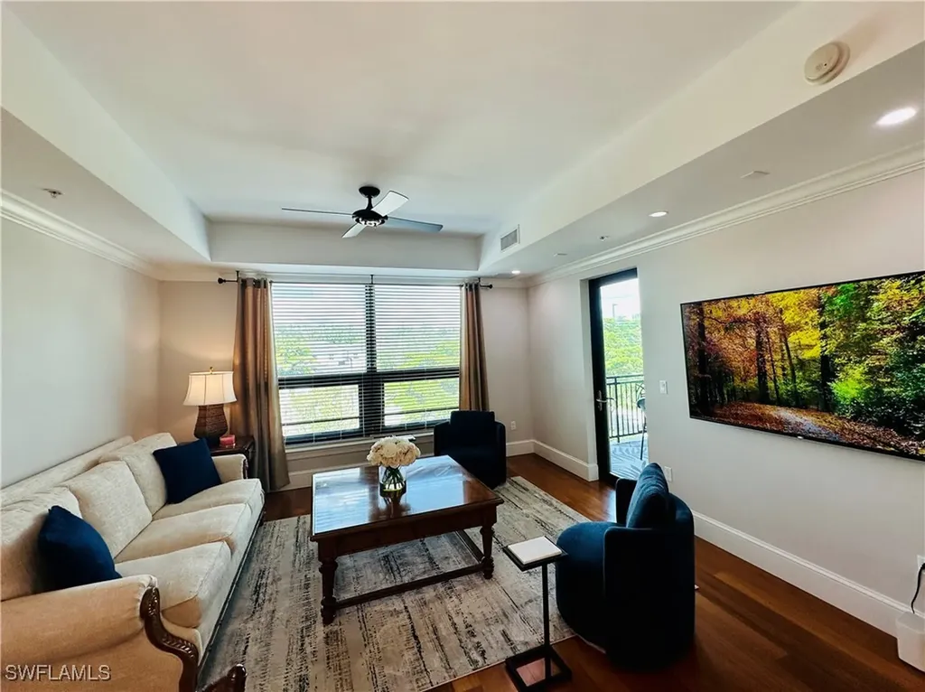 9115 Strada Place Naples FL 34108