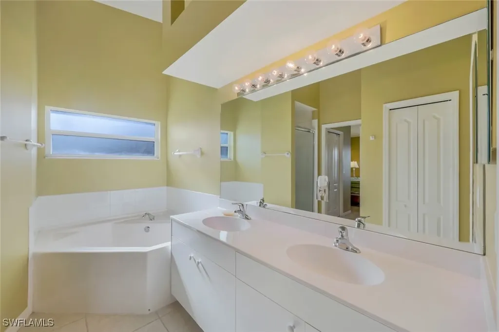 2790 Cypress Trace Circle Naples FL 34119