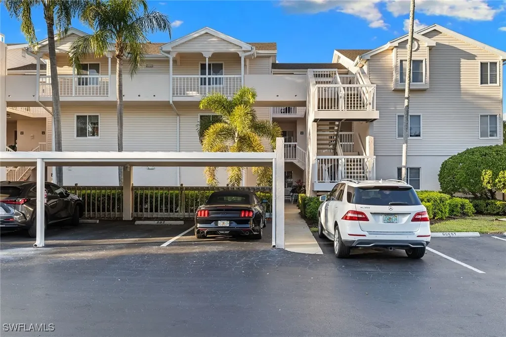 2651 Citrus Lake Drive Naples FL 34109