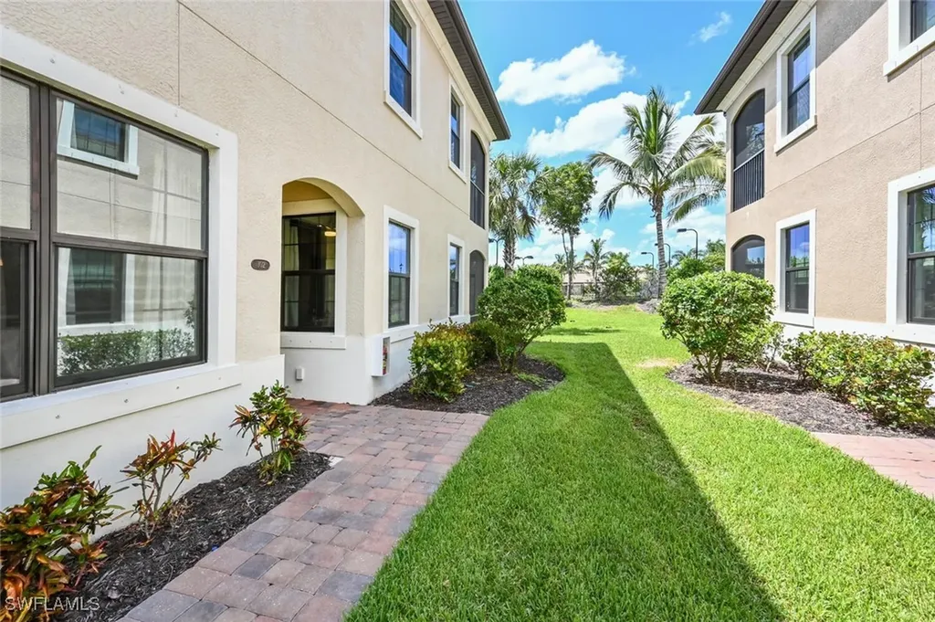 Bonita Springs FL, 26115 Palace Lane, Unit 102