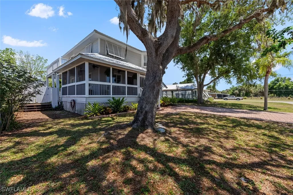2040 Clarke Avenue Fort Myers FL 33905