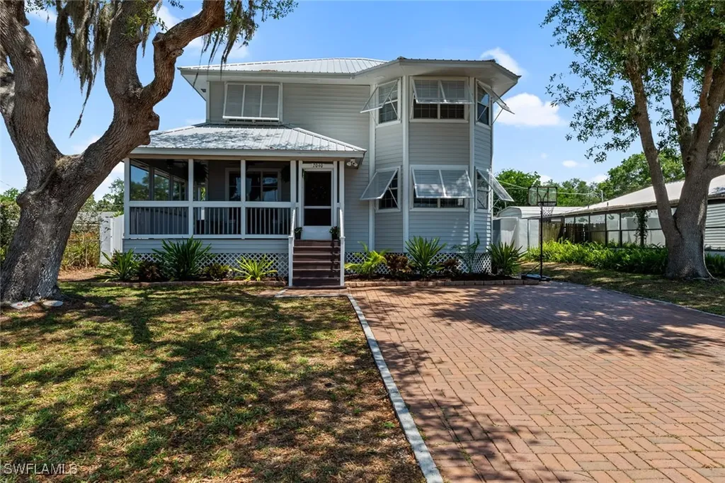 2040 Clarke Avenue Fort Myers FL 33905