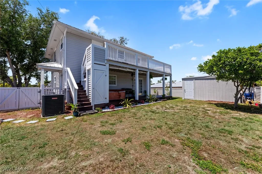 2040 Clarke Avenue Fort Myers FL 33905
