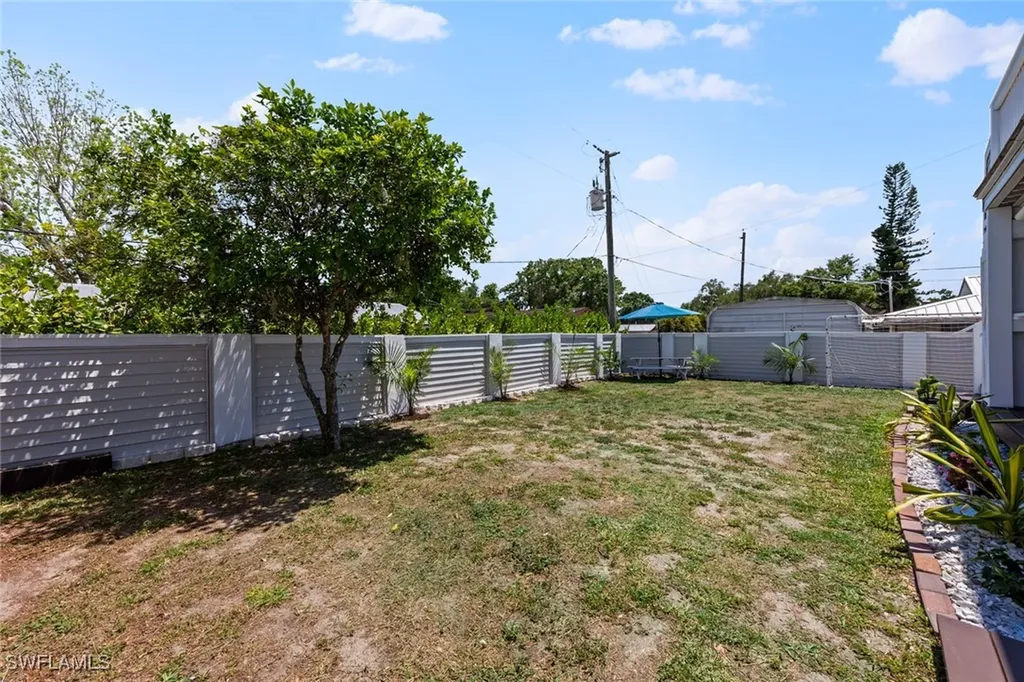 2040 Clarke Avenue Fort Myers FL 33905