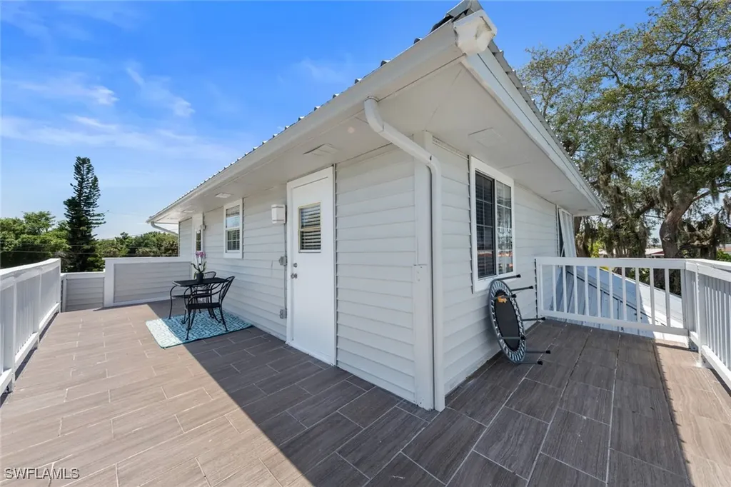 2040 Clarke Avenue Fort Myers FL 33905