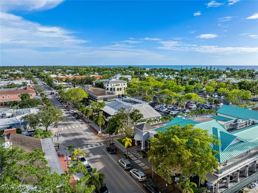 606 Broad Avenue S Naples FL 34102