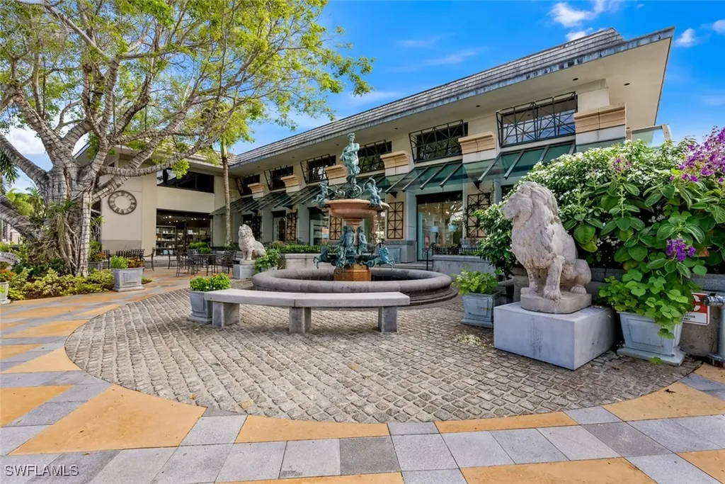 606 Broad Avenue S Naples FL 34102