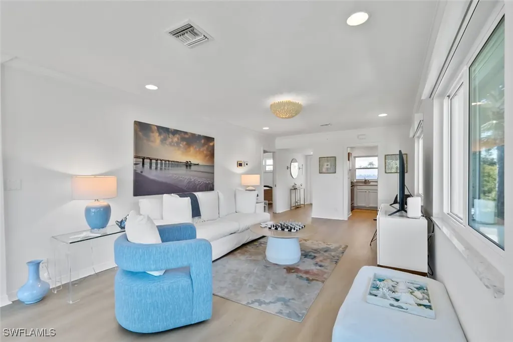 606 Broad Avenue S Naples FL 34102