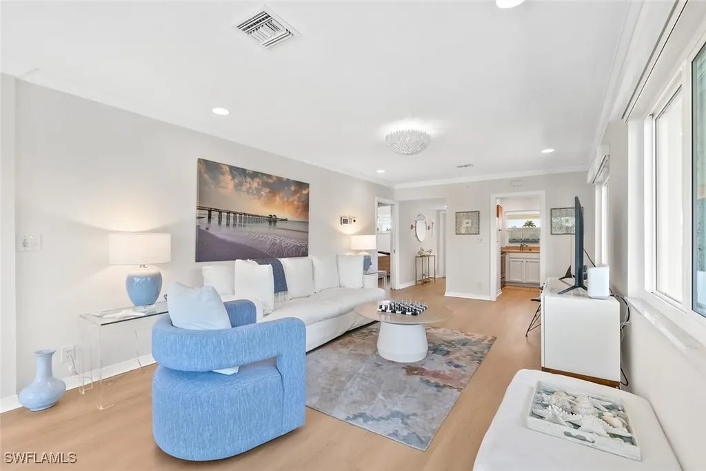 606 Broad Avenue S Naples FL 34102