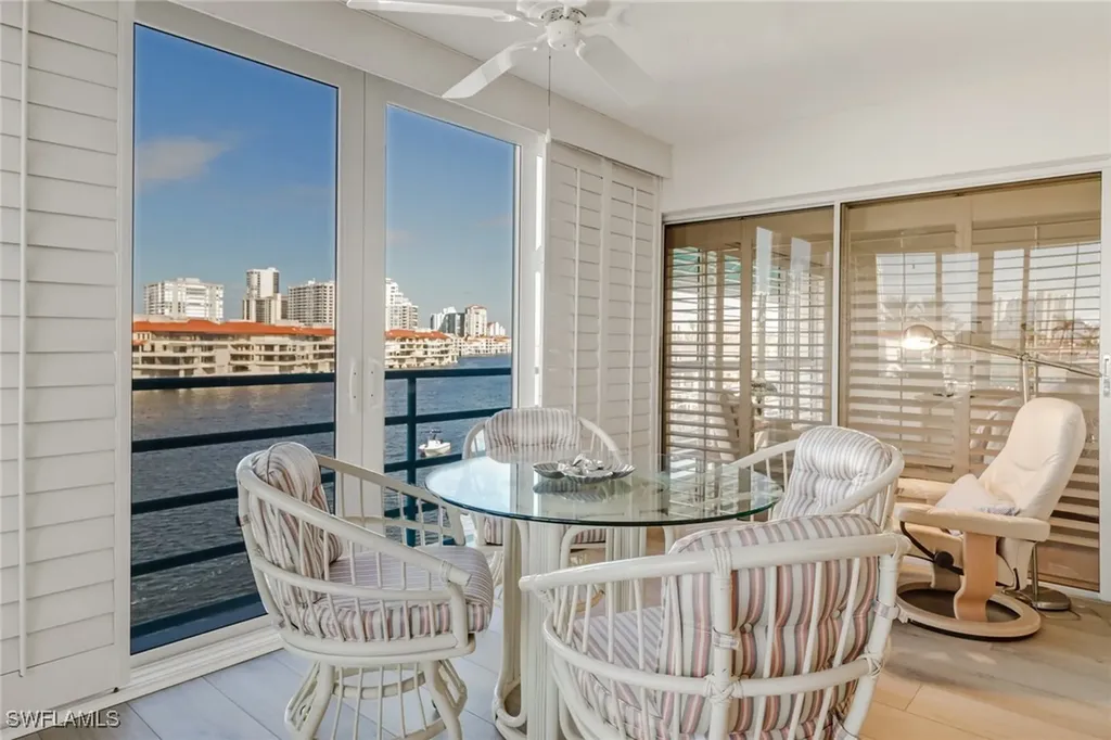 205 Park Shore Drive Naples FL 34103