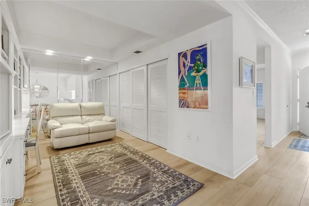 205 Park Shore Drive Naples FL 34103