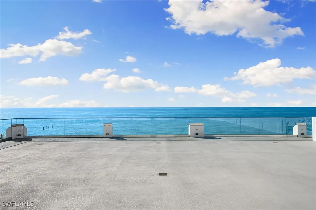 26 2nd Avenue S Naples FL 34102