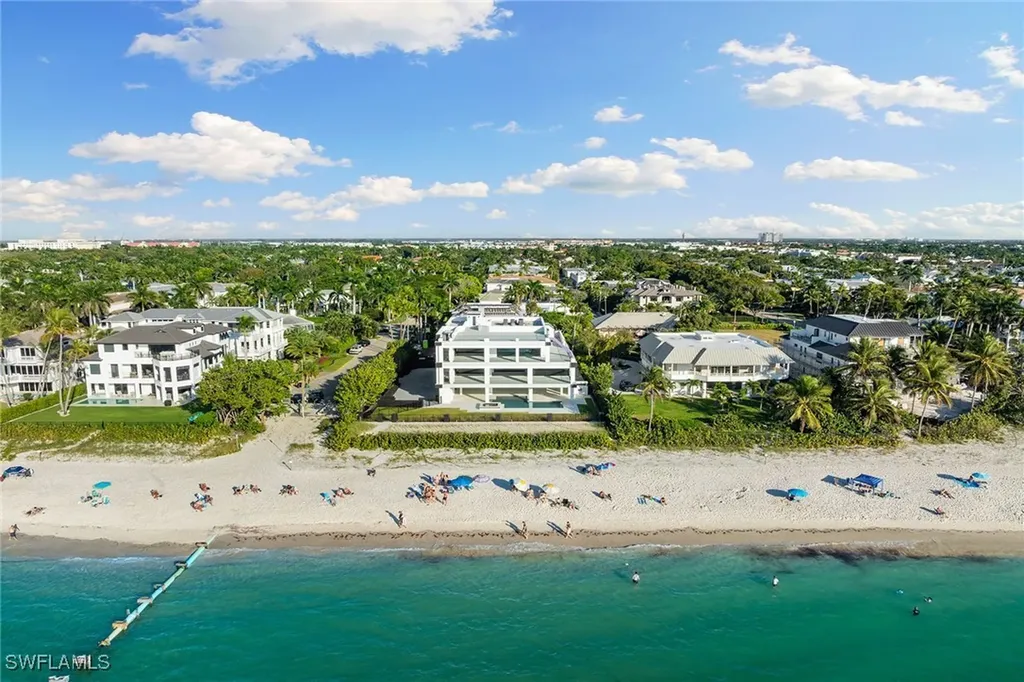 26 2nd Avenue S Naples FL 34102