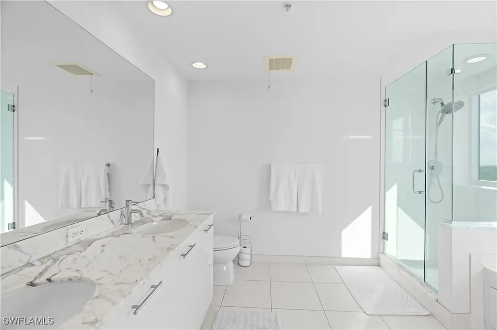 3000 Oasis Grand Boulevard Fort Myers FL 33916