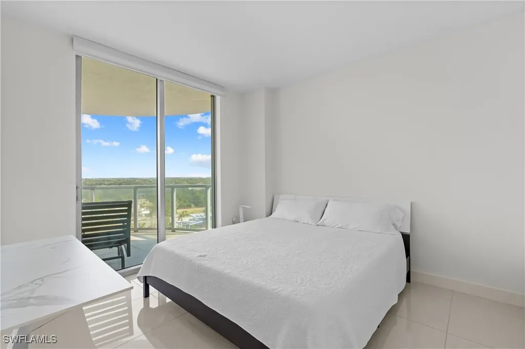 3000 Oasis Grand Boulevard Fort Myers FL 33916
