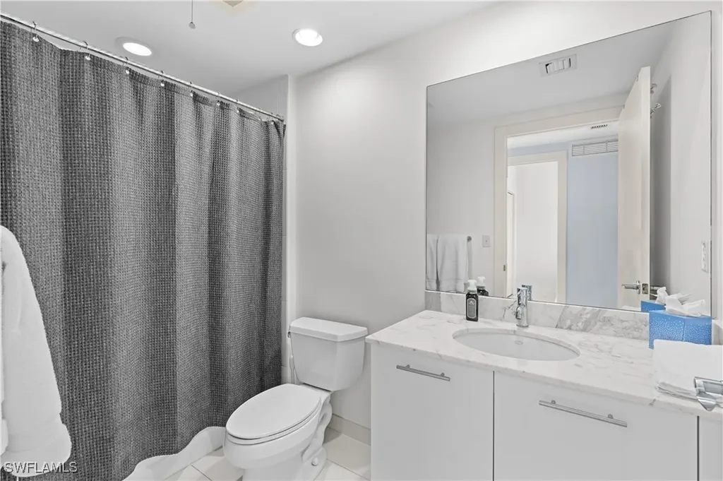 3000 Oasis Grand Boulevard Fort Myers FL 33916