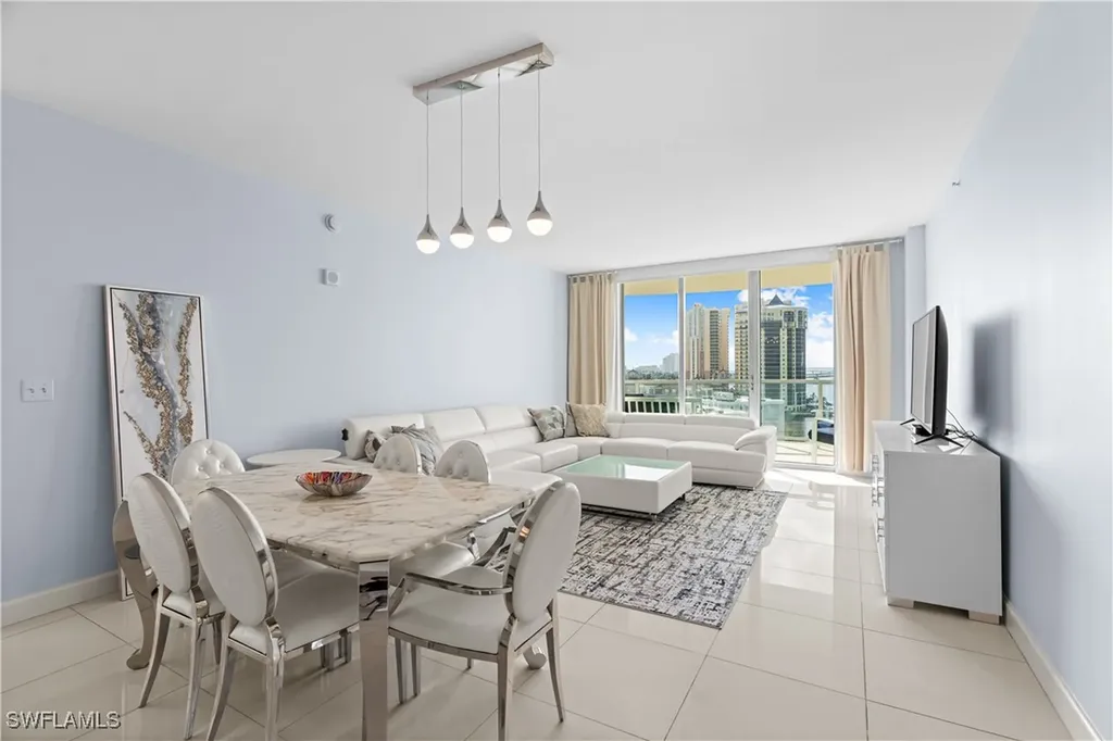 3000 Oasis Grand Boulevard Fort Myers FL 33916