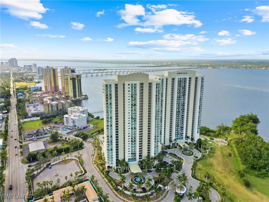 3000 Oasis Grand Boulevard Fort Myers FL 33916