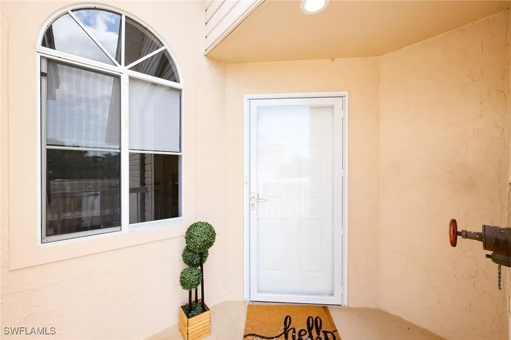 2711 Citrus Lake Drive Naples FL 34109