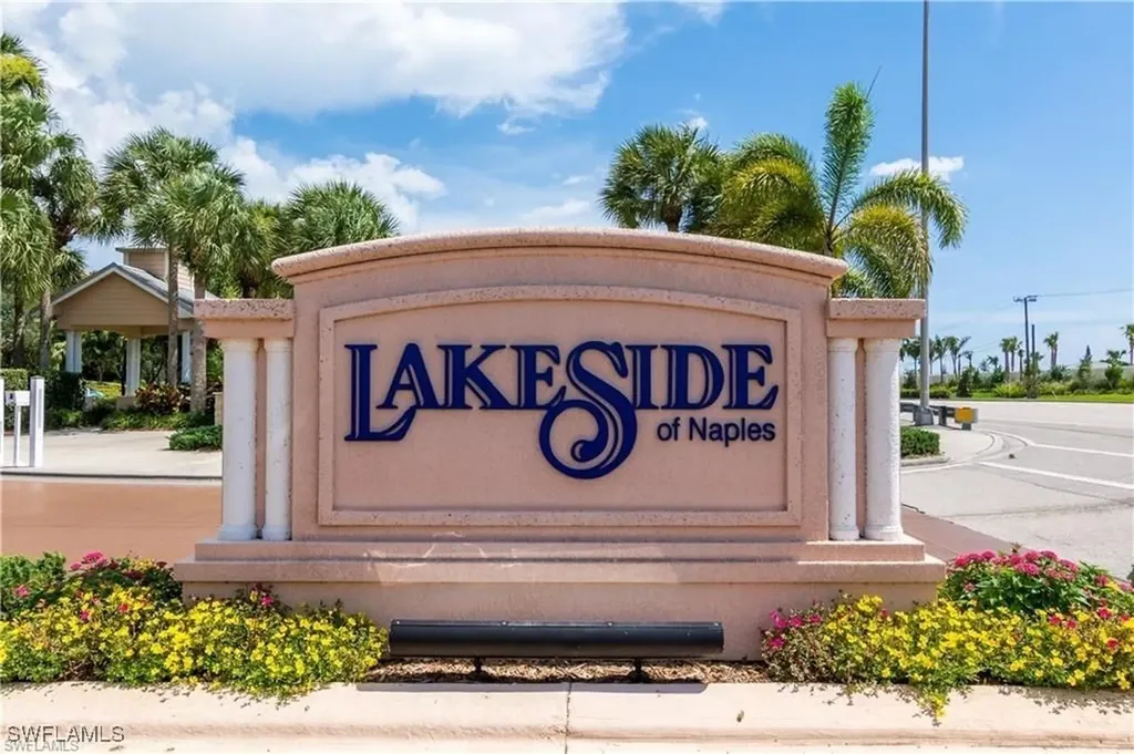 2711 Citrus Lake Drive Naples FL 34109
