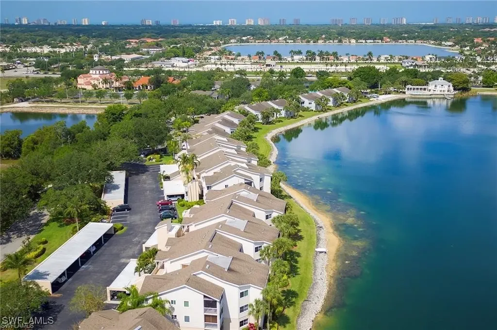 2711 Citrus Lake Drive Naples FL 34109
