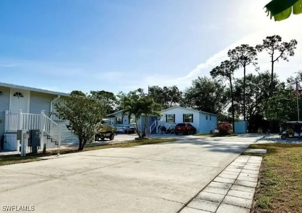 276 Bass Lane Naples FL 34114