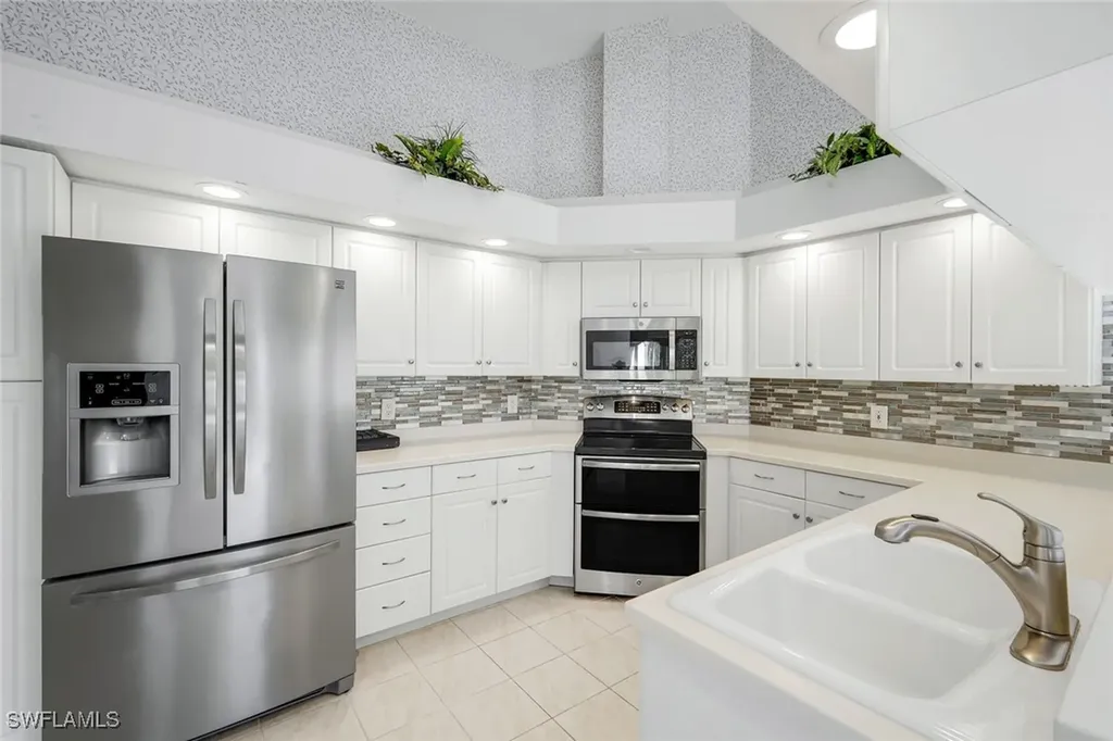 20090 Golden Panther Drive Estero FL 33928
