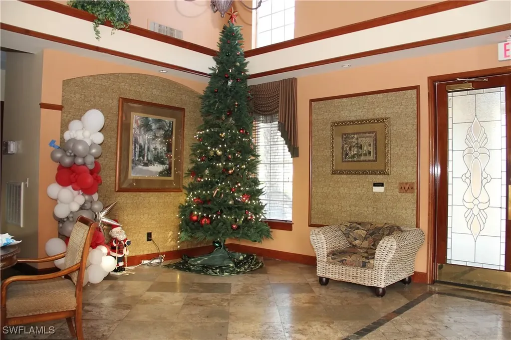 1265 Wildwood Lakes Boulevard Naples FL 34104