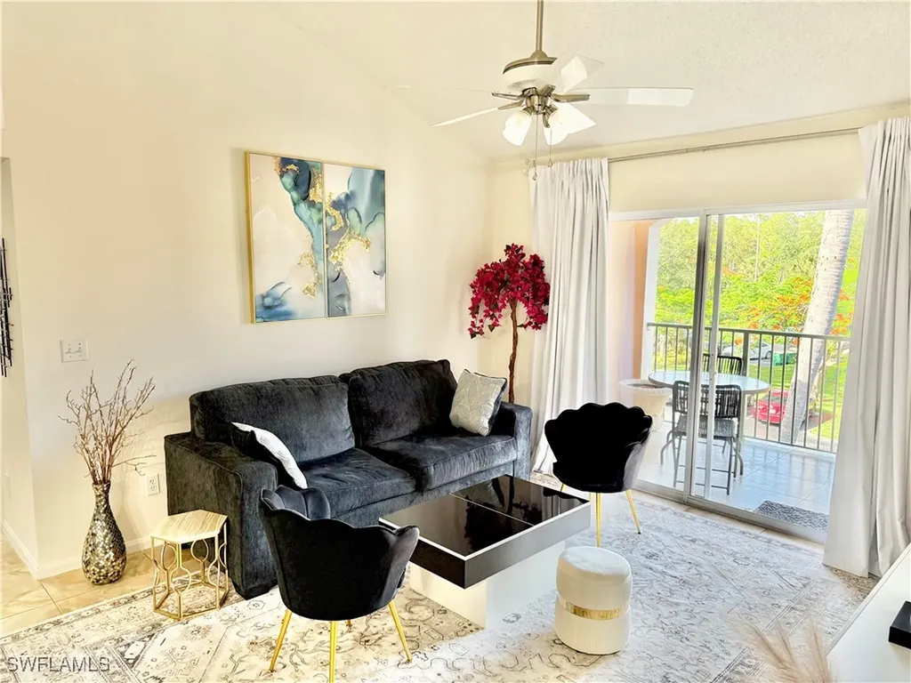1265 Wildwood Lakes Boulevard Naples FL 34104