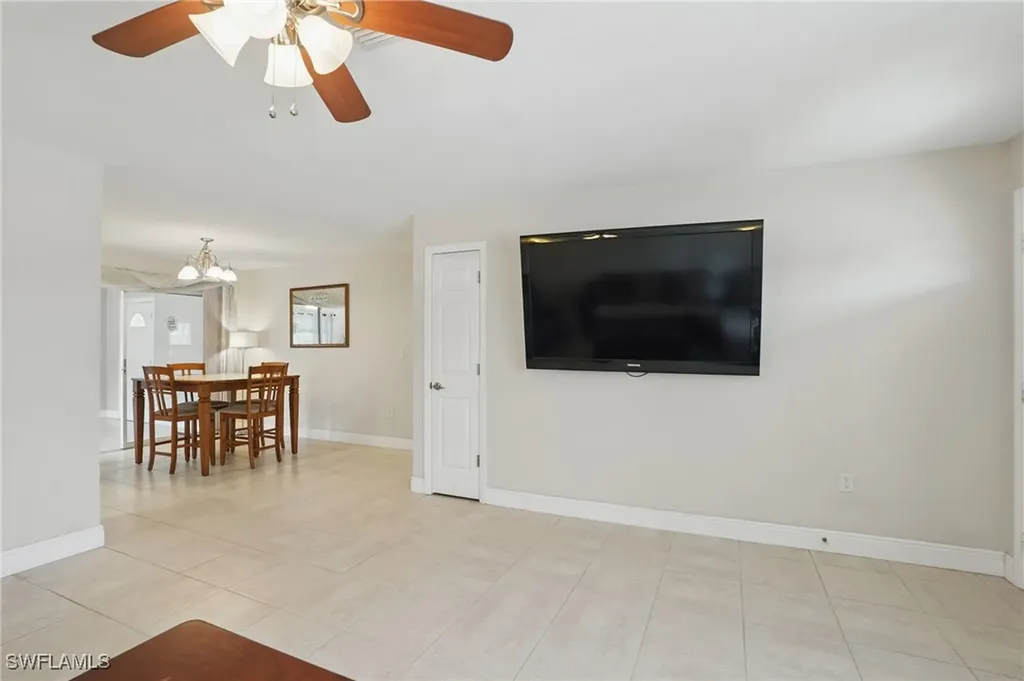 426 Chestnut Avenue NW Port Charlotte FL 33952