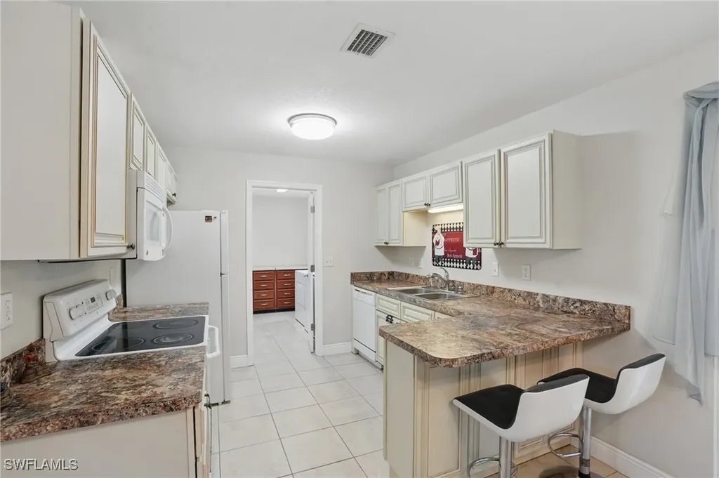 426 Chestnut Avenue NW Port Charlotte FL 33952