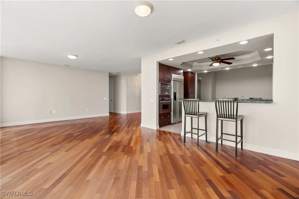 455 Cove Tower Drive Naples FL 34110