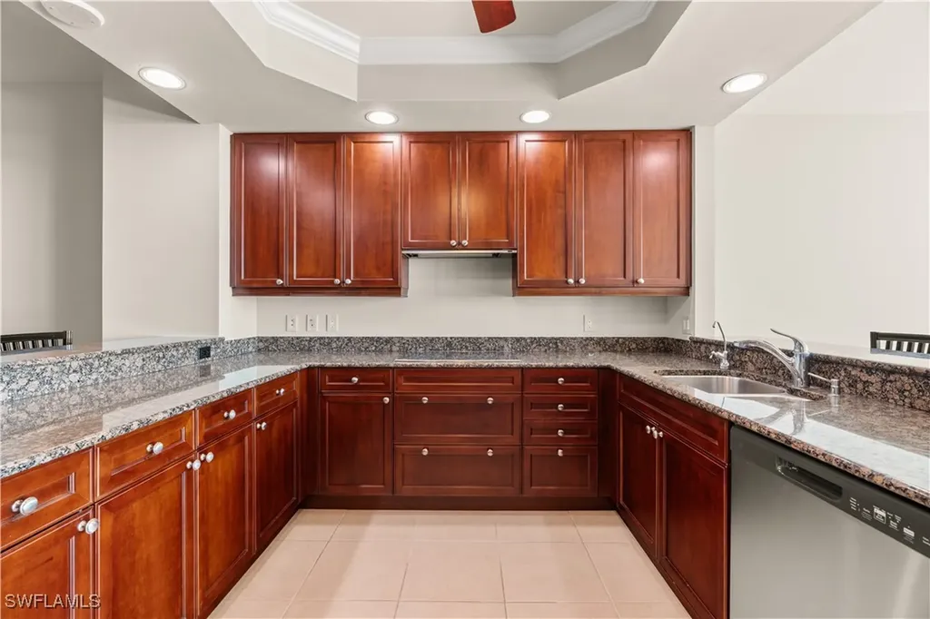 455 Cove Tower Drive Naples FL 34110