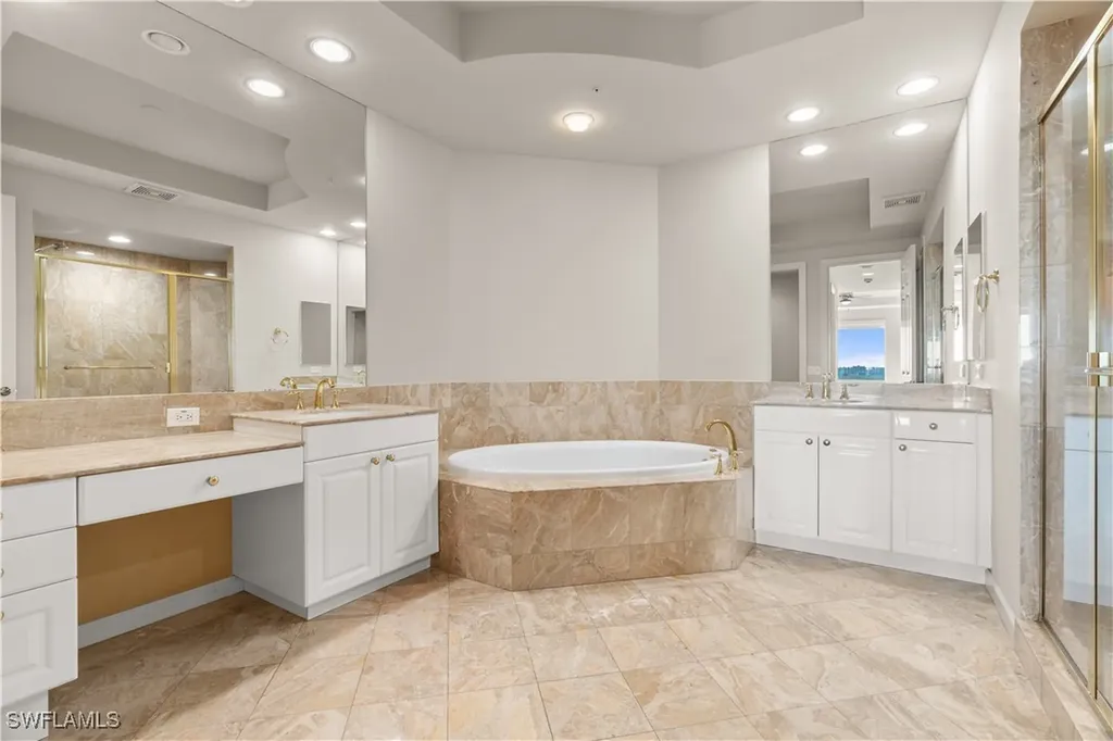 455 Cove Tower Drive Naples FL 34110