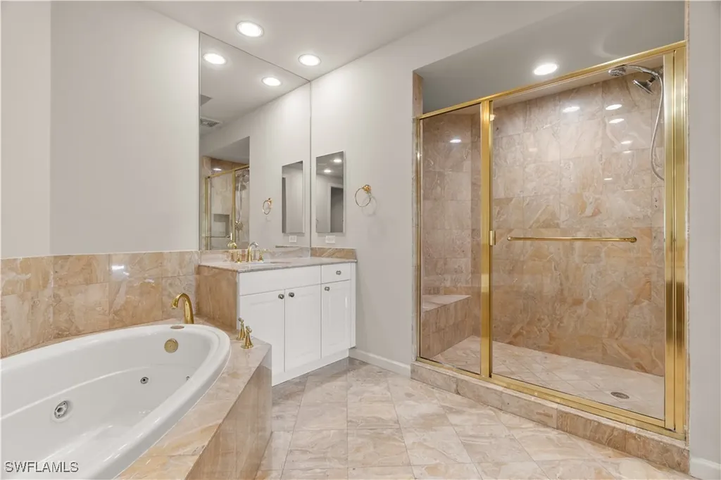 455 Cove Tower Drive Naples FL 34110