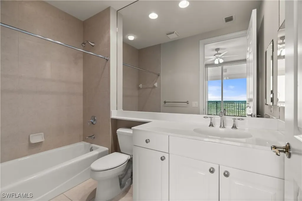 455 Cove Tower Drive Naples FL 34110