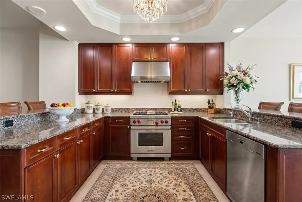 455 Cove Tower Drive Naples FL 34110