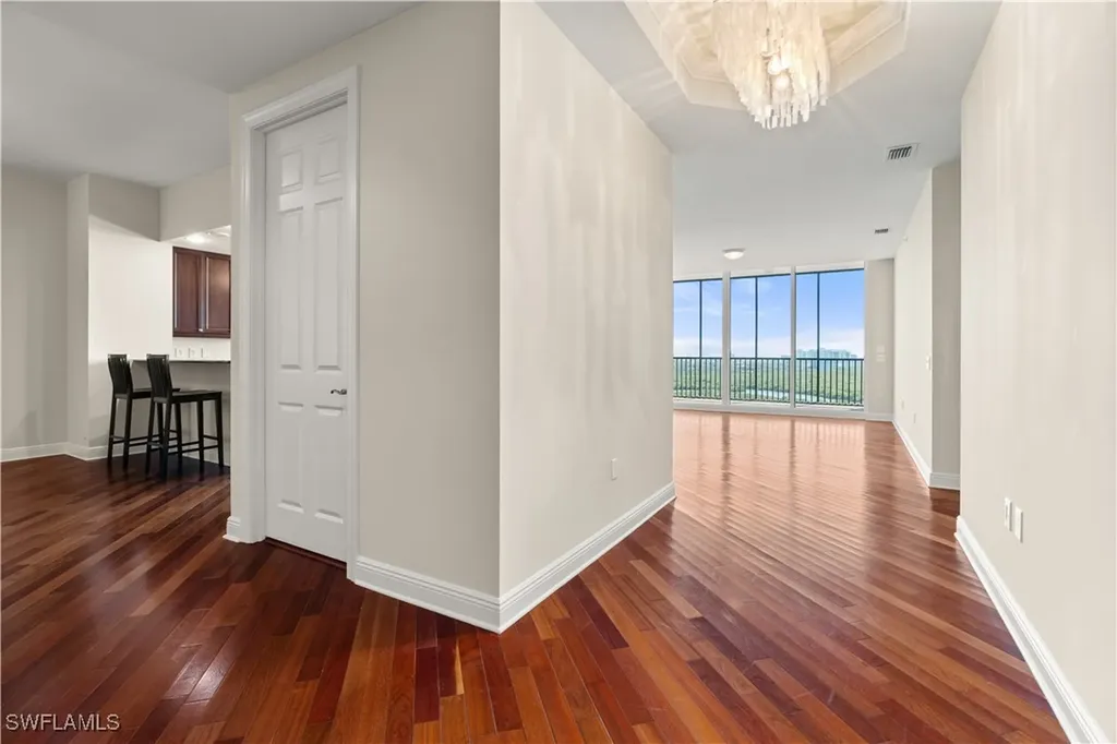 455 Cove Tower Drive Naples FL 34110