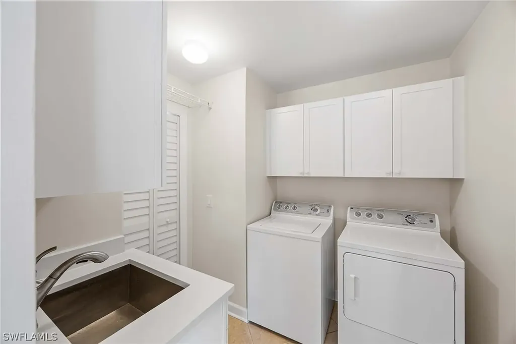 6830 Beach Resort Drive Naples FL 34114