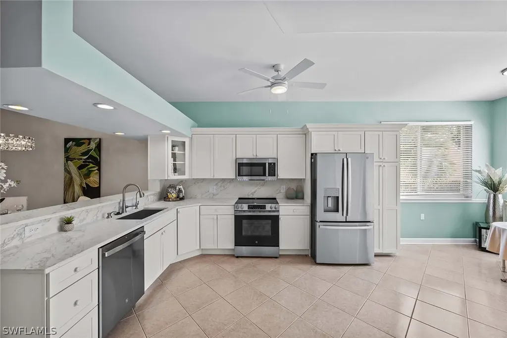 6830 Beach Resort Drive Naples FL 34114