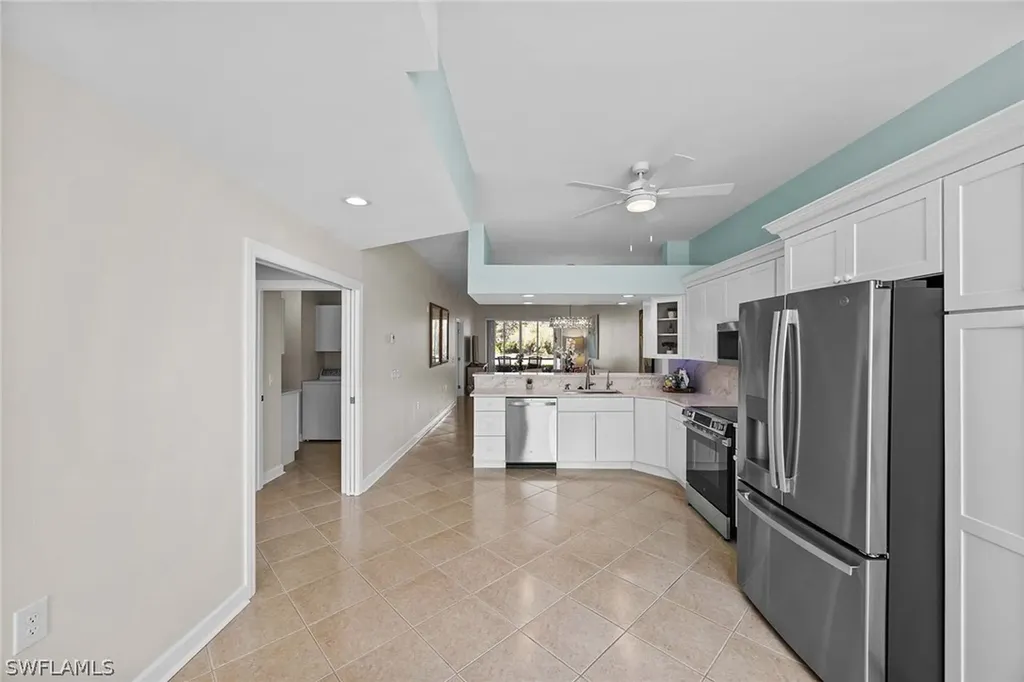 6830 Beach Resort Drive Naples FL 34114