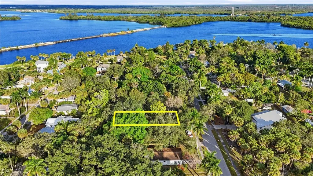 228 Delray Avenue Fort Myers FL 33905