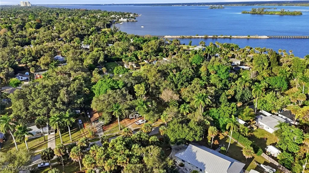 228 Delray Avenue Fort Myers FL 33905