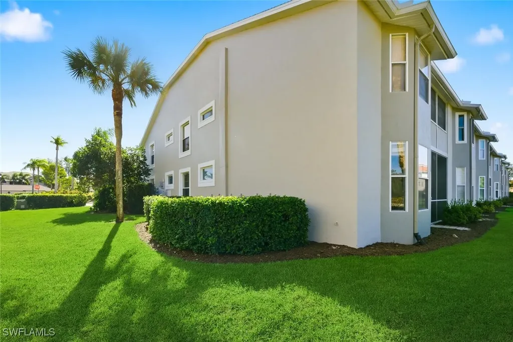 8575 Naples Heritage Drive Naples FL 34112