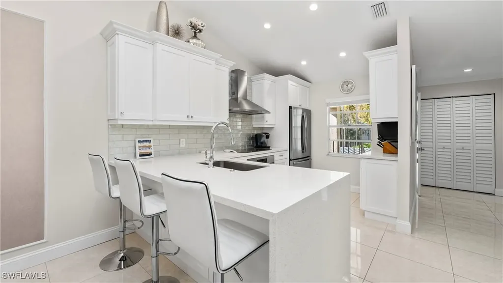 1714 Kings Lake Boulevard Naples FL 34112