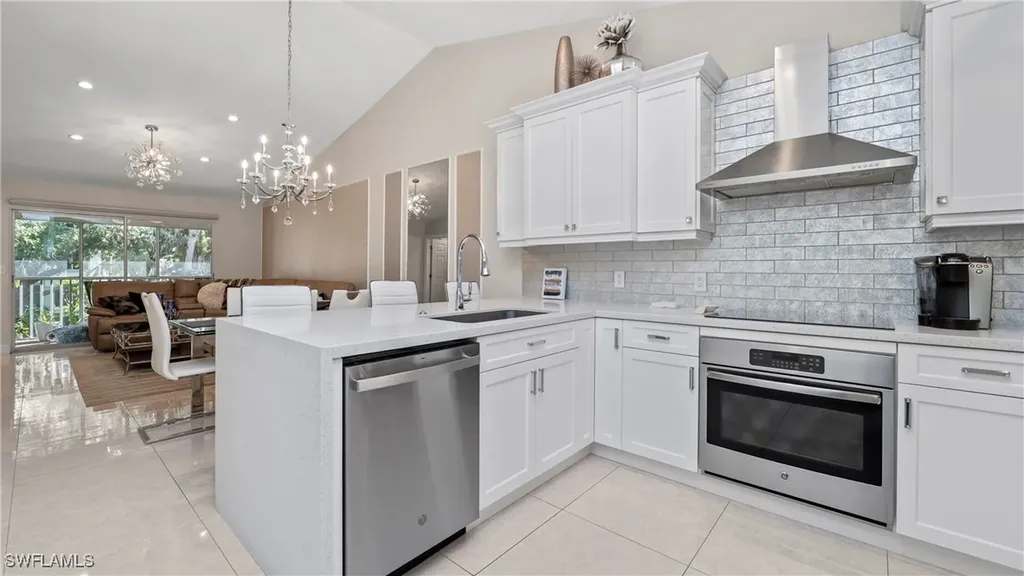 1714 Kings Lake Boulevard Naples FL 34112